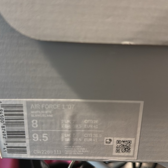 Nike Air Force 1 - Picture 5 of 5